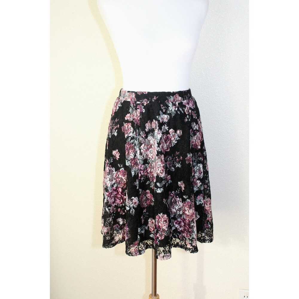 STUDIO 253 Skirt ~ Flared Floral / Roses Lace ~ Stretchy Waist / Lined ~ M  #02